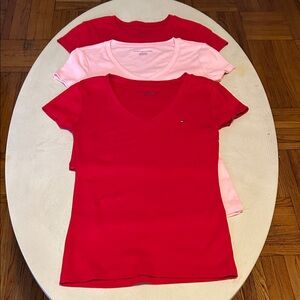 Tommy Hilfiger Women's Red and Pink Short Sleeve Tees